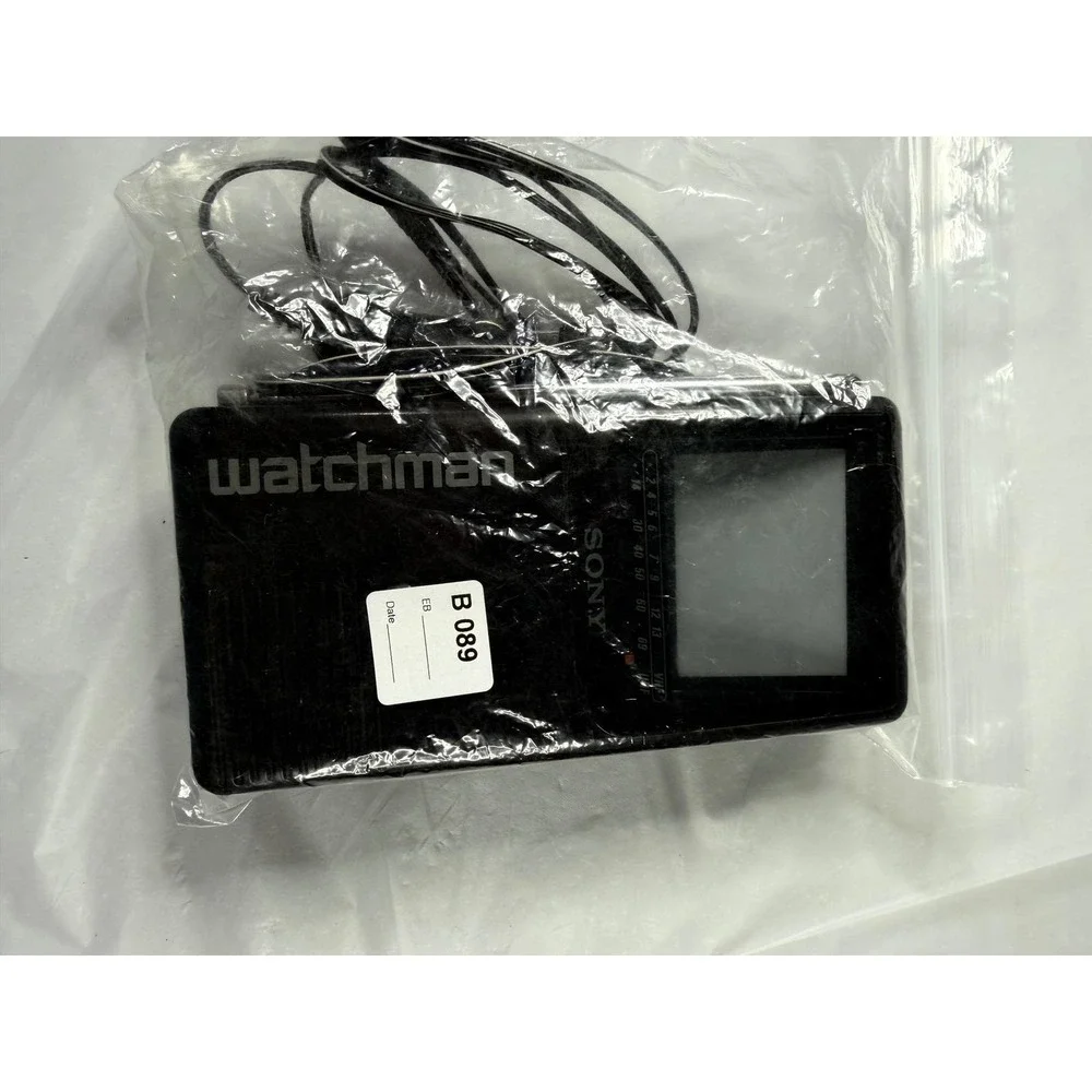 Sony Watchman FD-230 Portable B&W TV Handheld Television 1990 Vintage Black